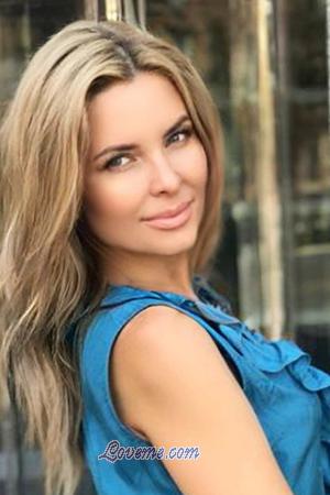 Russian women for dating Olga from Odessa with Blonde hair 40yo