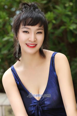 195360 - Xiaopei Age: 41 - China