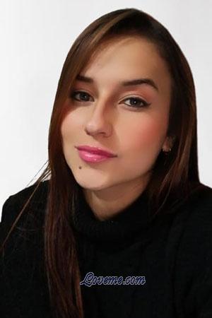 201718 - Holly Age: 28 - Colombia
