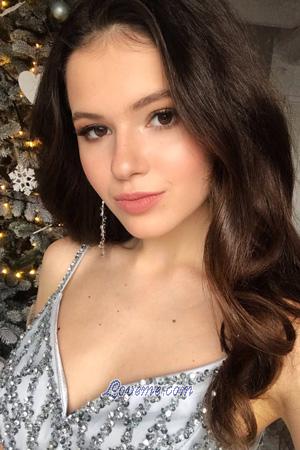 191994 - Anastasia Age: 20 - United Arab Erimates