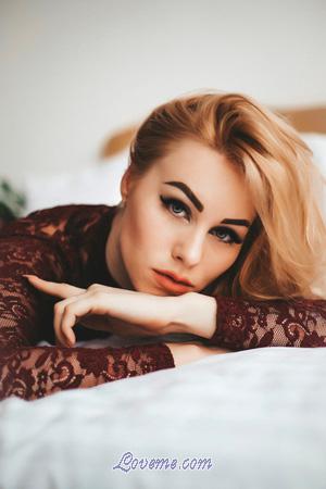 193746 - Diana Age: 23 - Ukraine