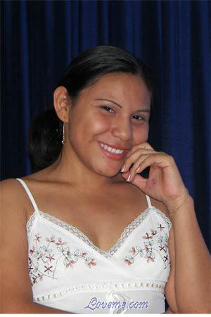 Reyna, 79346, Managua, Nicaragua, women, Age: 30, listening to music